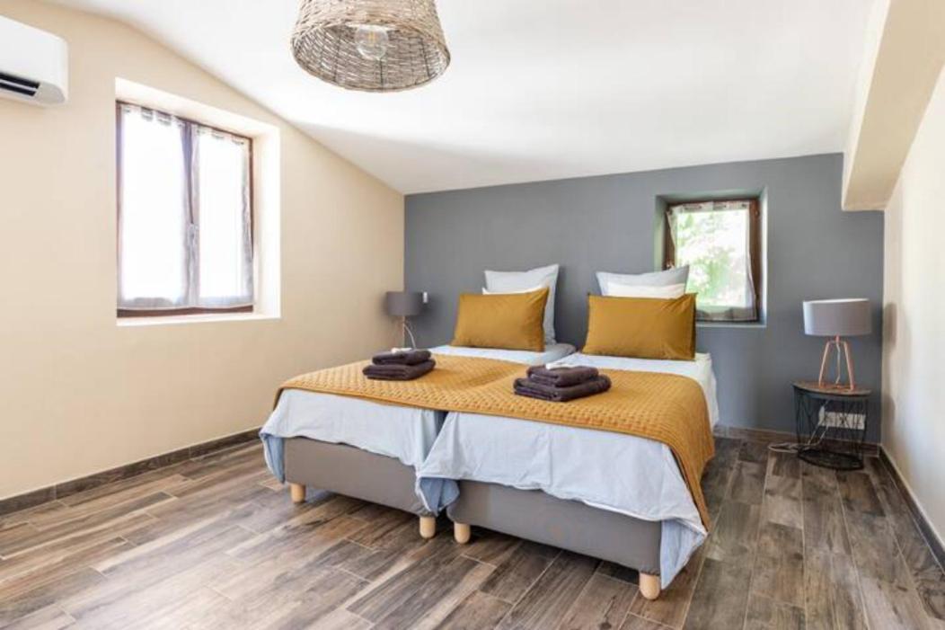 Le Marronnier 2 Apartamento LʼIsle-sur-la-Sorgue Exterior foto