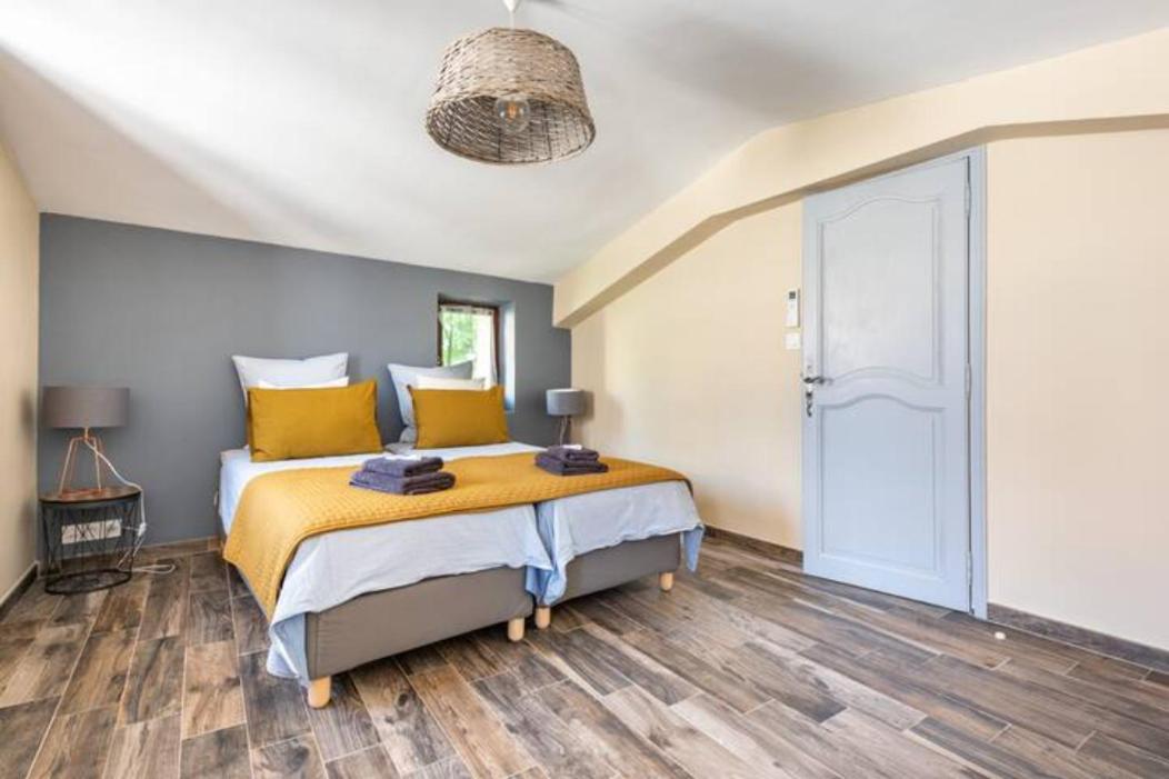 Le Marronnier 2 Apartamento LʼIsle-sur-la-Sorgue Exterior foto